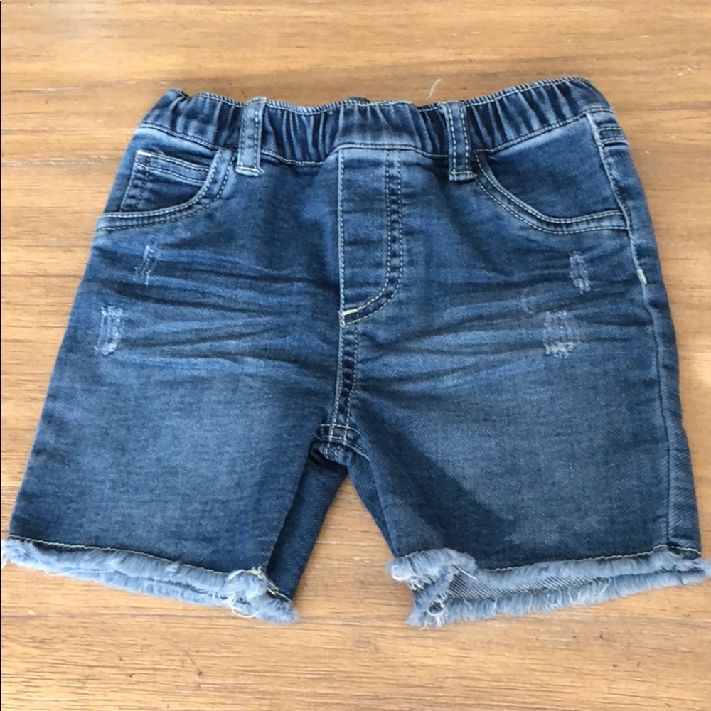 Distressed shorts